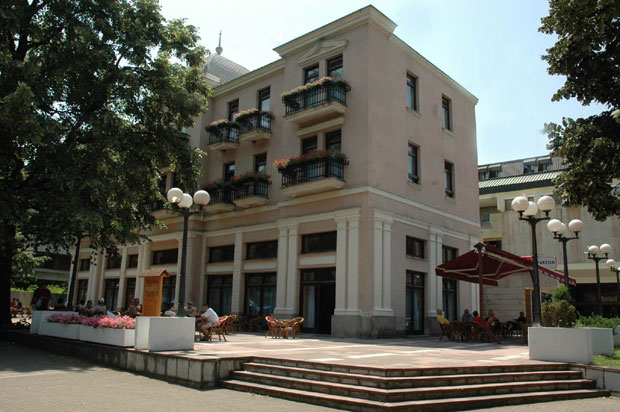 Цептер купио Звезду